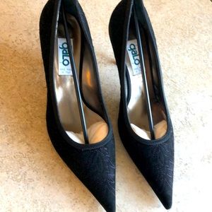 Formal dress shoes in new condition